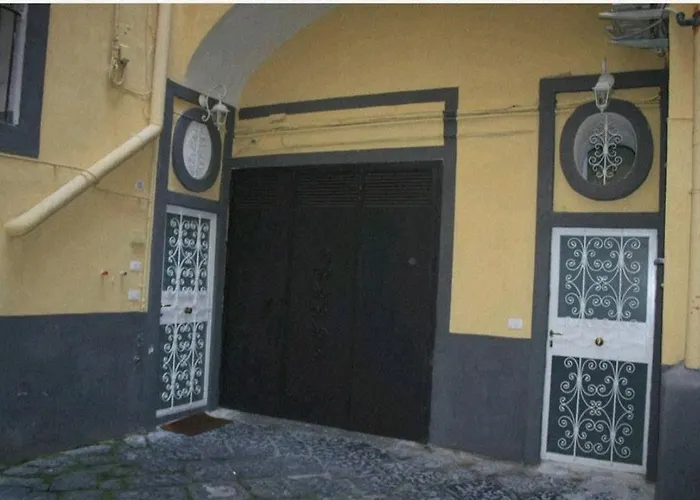 Piccola Maison Nel Centro Di Napoli